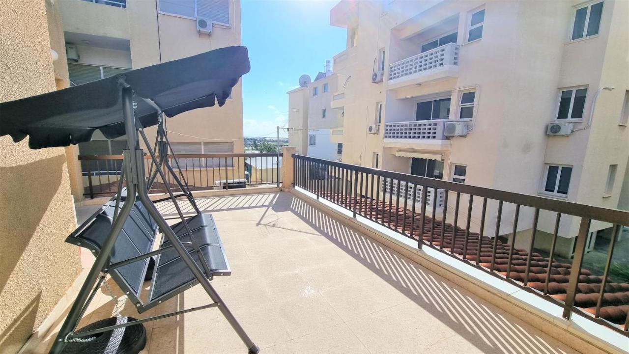 Cozy Beach Apt / 100 Mbit+ Netflix / Near Airport Lárnaca Exterior foto